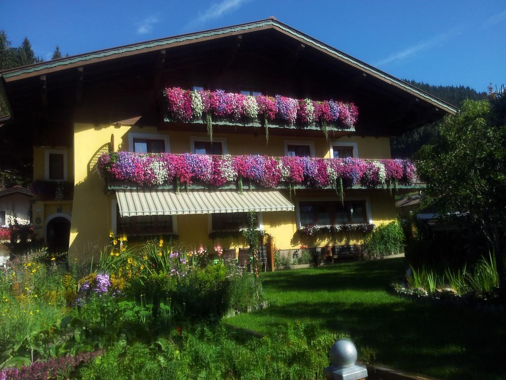 Haus Am Bach Apartment Wagrain Exterior foto